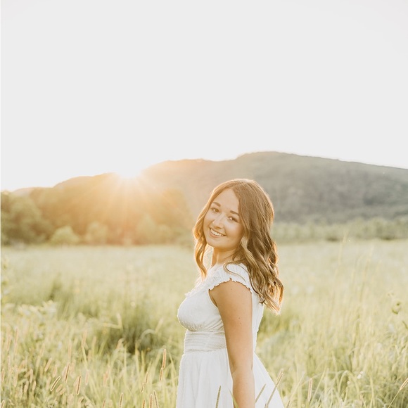 Meet your Posher, Ella - Picture 1 of 1